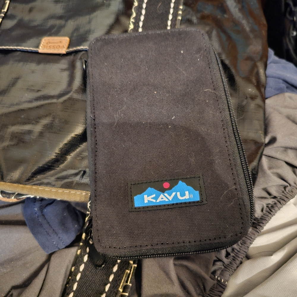 KAVU Black Crossbody Pouch